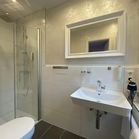 Pensionat Haus Talblick Edersee 3*